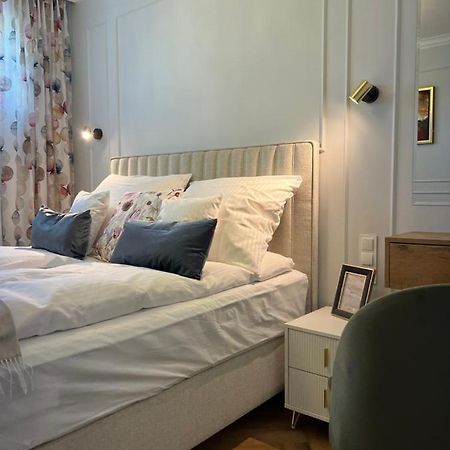 Bella Casa Luxury Apartament ราดอม ภายนอก รูปภาพ