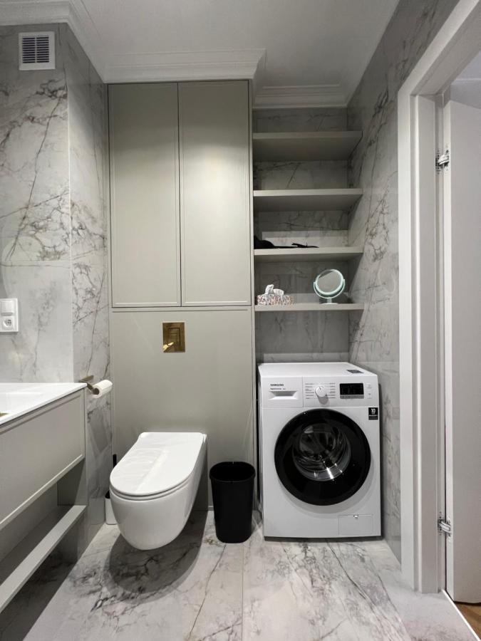 Bella Casa Luxury Apartament ราดอม ภายนอก รูปภาพ
