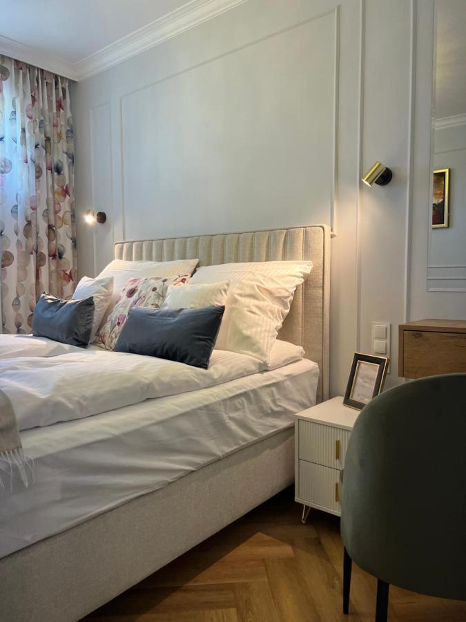 Bella Casa Luxury Apartament ราดอม ภายนอก รูปภาพ
